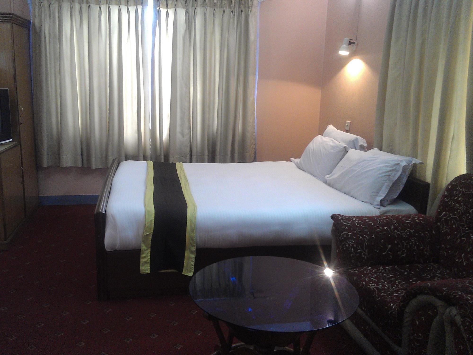 อมาร์ โฮเต็ล Hotel กาฐมาณฑุ ภายนอก รูปภาพ